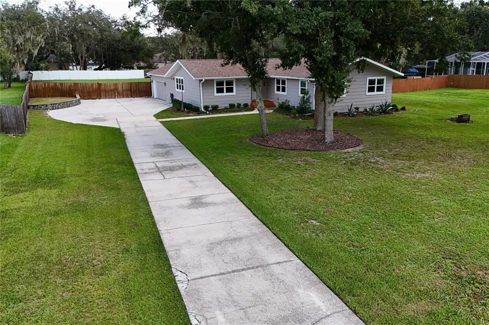 11304 LEPRECHAUN DRIVE Riverview, FL 33569