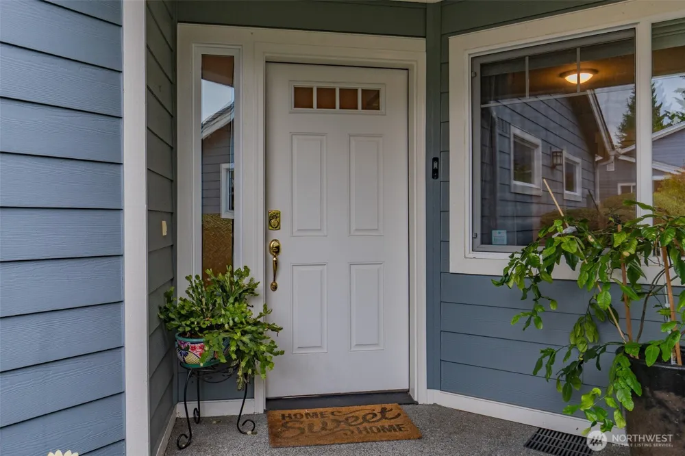 160 E SODERBERG RD #L-33 Allyn, WA 98524