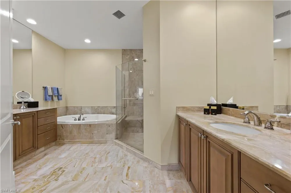 4951 Bonita Bay Boulevard #PH 302 Bonita Springs, FL 34134