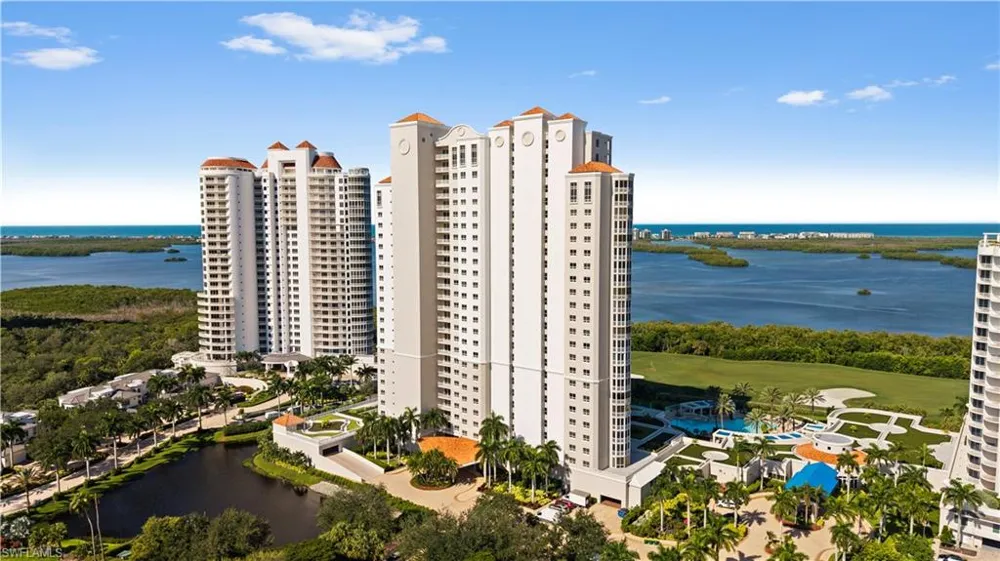 4951 Bonita Bay Boulevard #PH 302 Bonita Springs, FL 34134