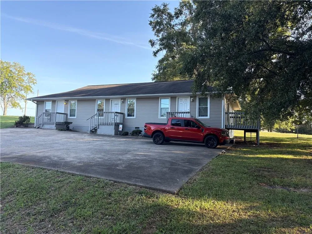 3749 Old Plainview Road #A Oakwood, GA 30566