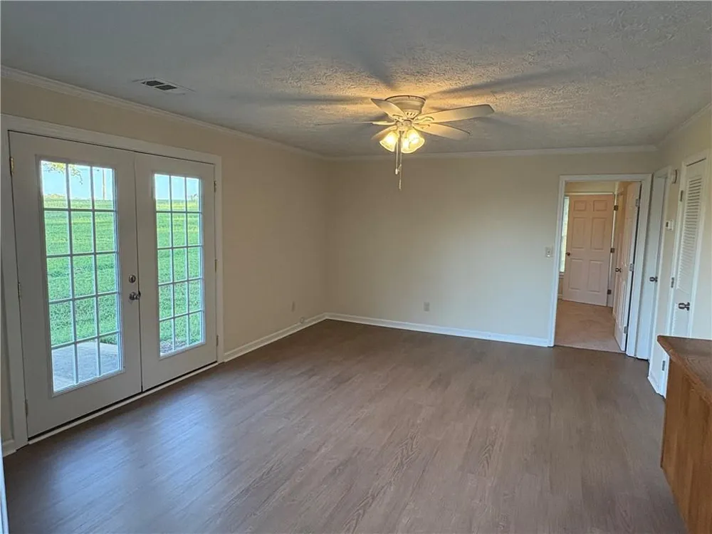 3749 Old Plainview Road #A Oakwood, GA 30566