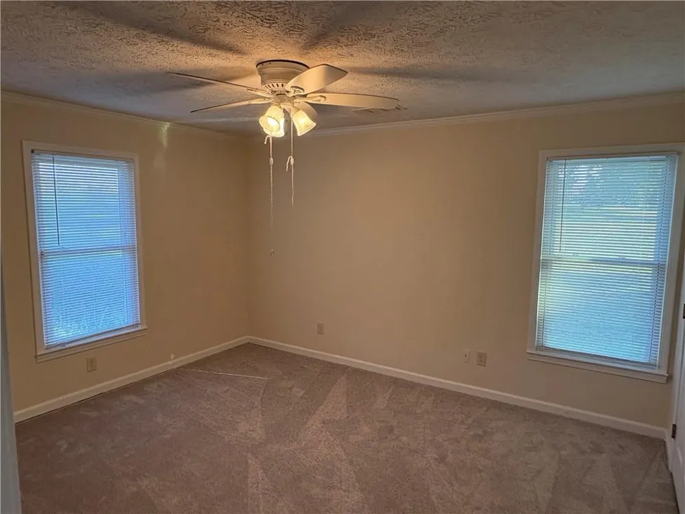3749 Old Plainview Road #A Oakwood, GA 30566