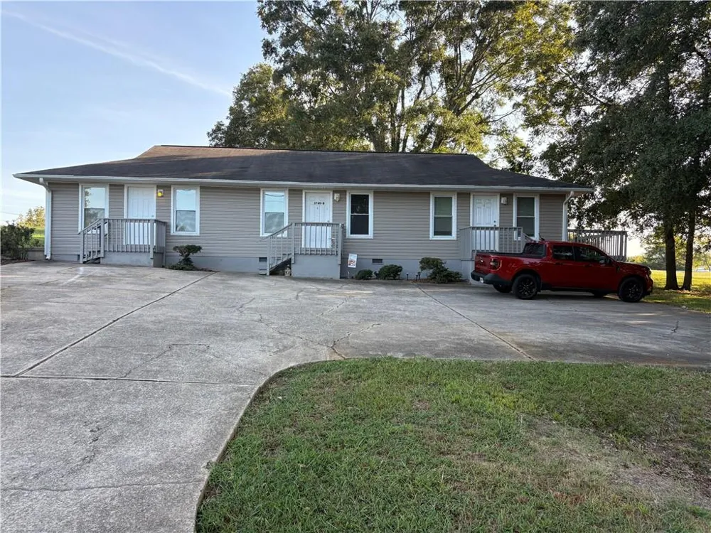 3749 Old Plainview Road #A Oakwood, GA 30566