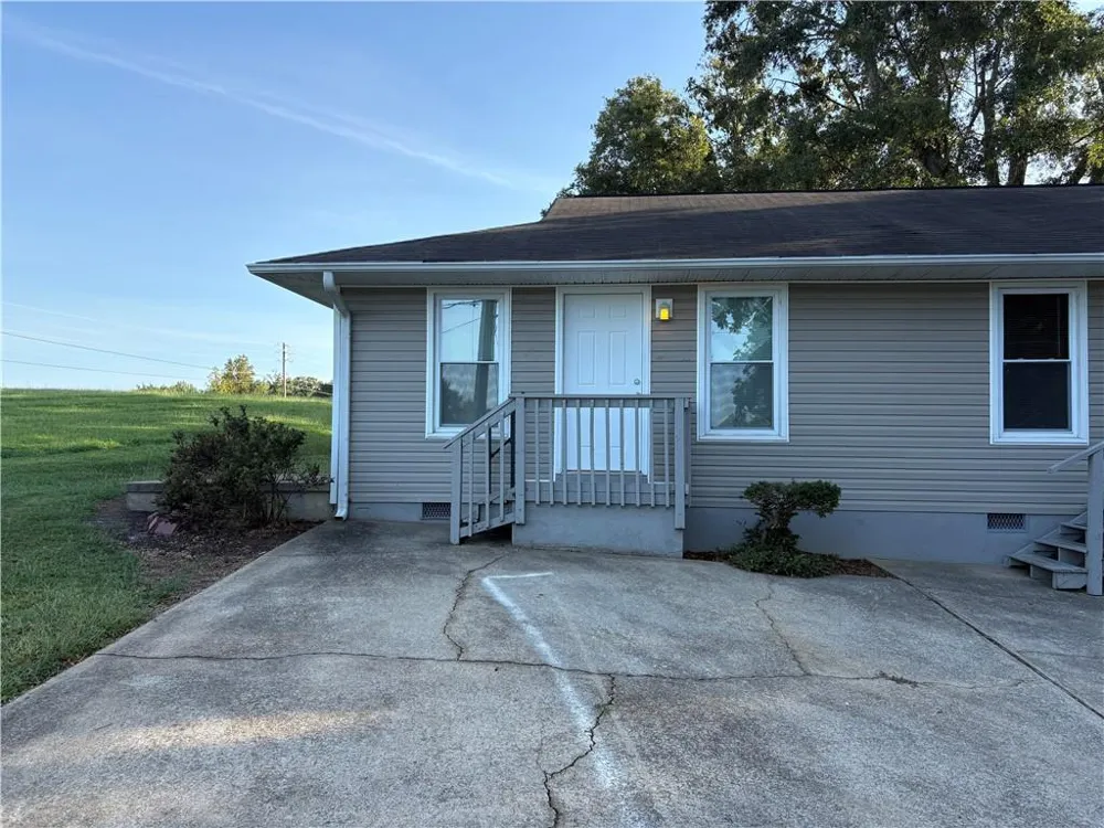 3749 Old Plainview Road #A Oakwood, GA 30566