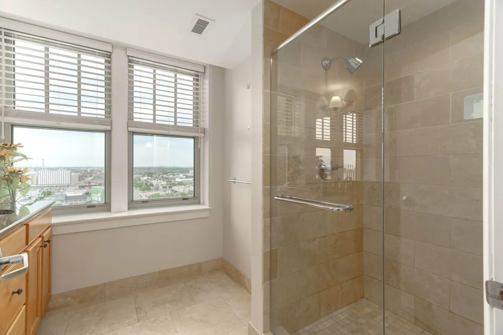 525 W Lafayette Boulevard #16C Detroit, MI 48226