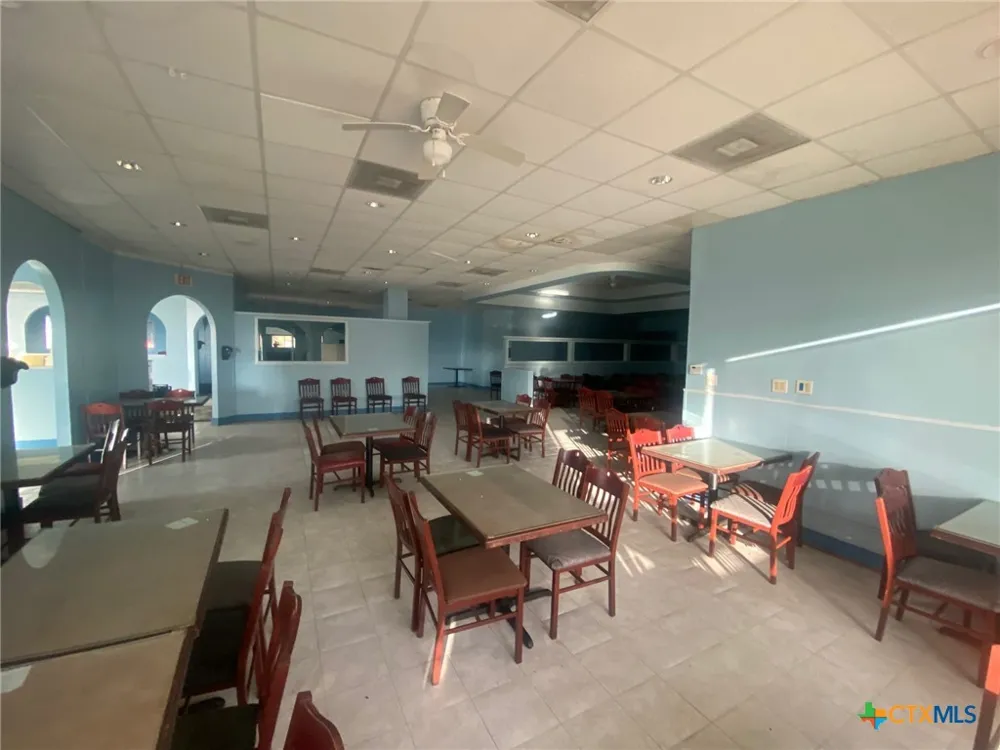 3402 Houston Highway Victoria, TX 77901