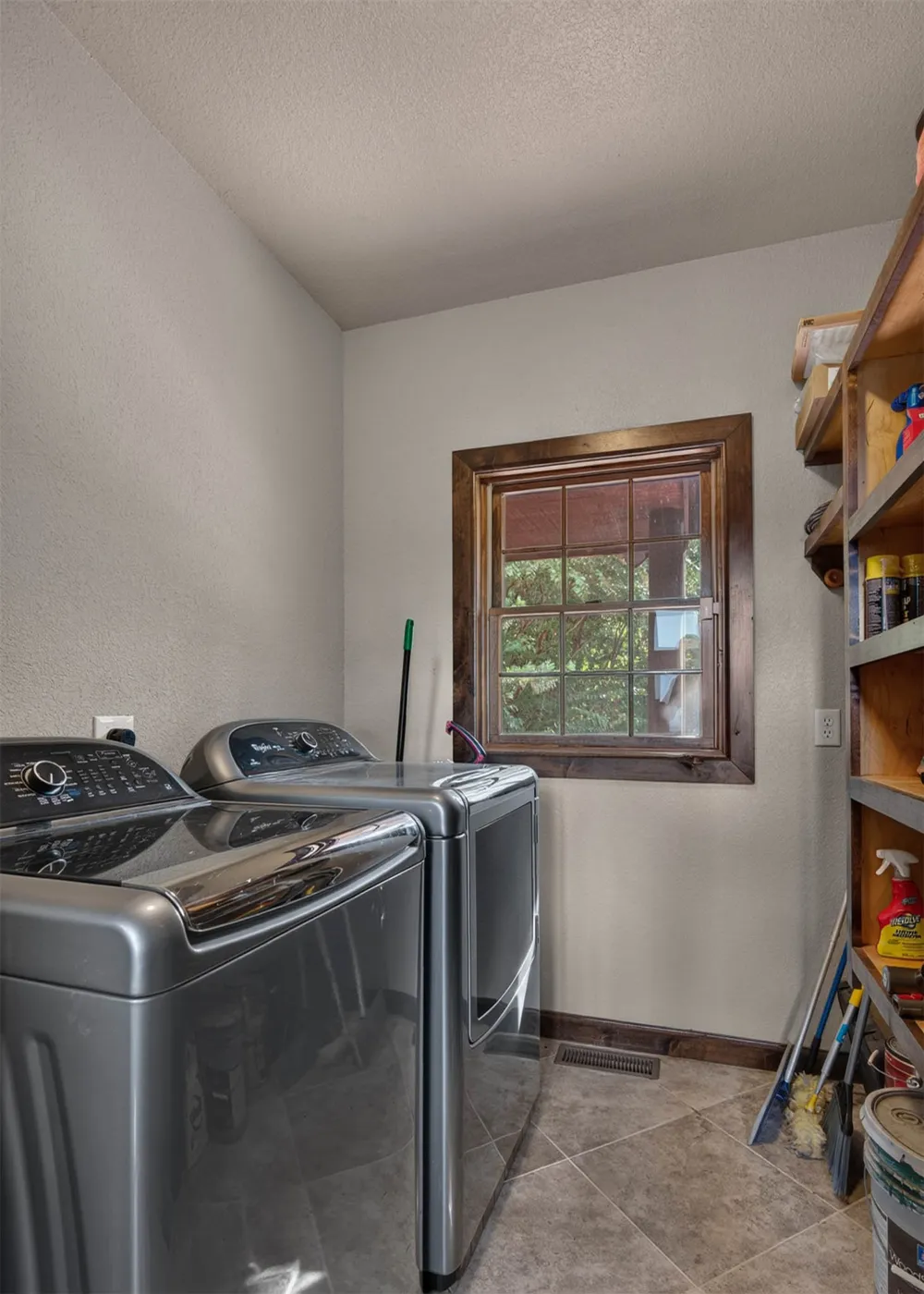 19807 E Snake Creek Road Cookson, OK 74427