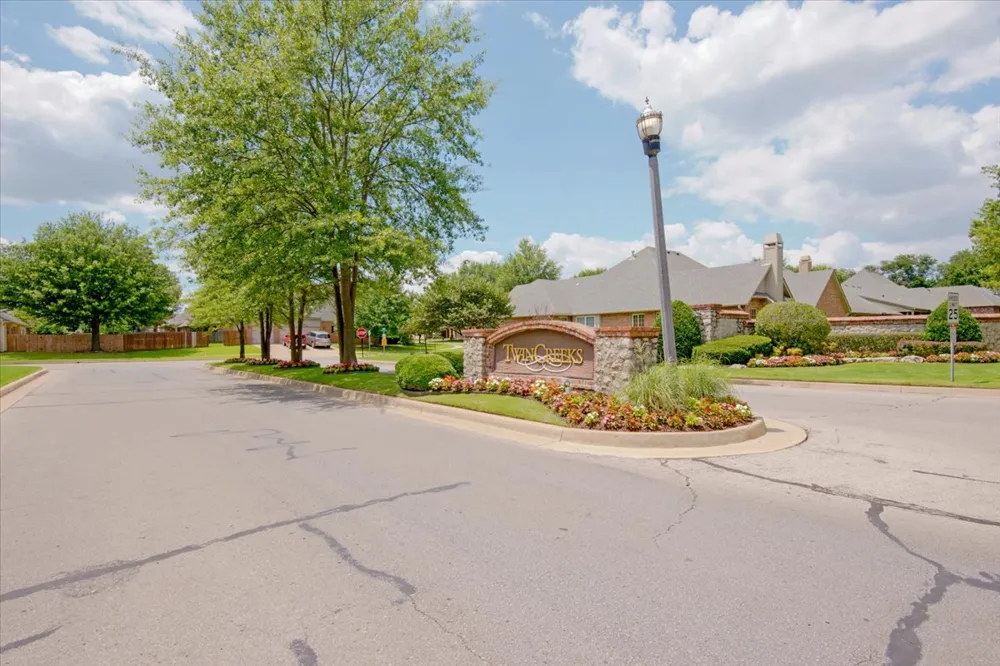 9522 E 118th Street S Bixby, OK 74008
