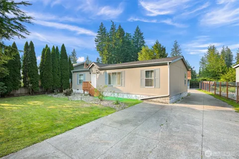 6236 Azure Way