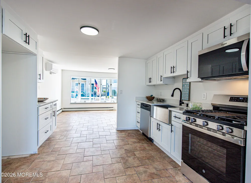 34 Frank Drive Manahawkin, NJ 08050