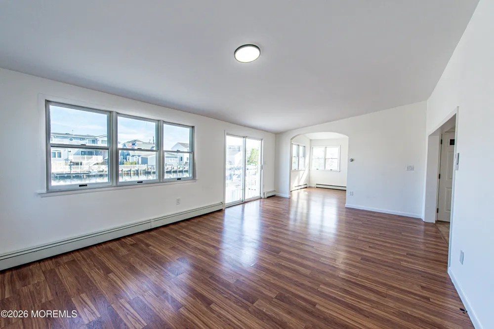 34 Frank Drive Manahawkin, NJ 08050