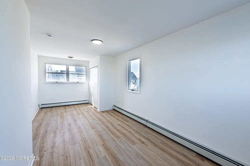 34 Frank Drive Manahawkin, NJ 08050