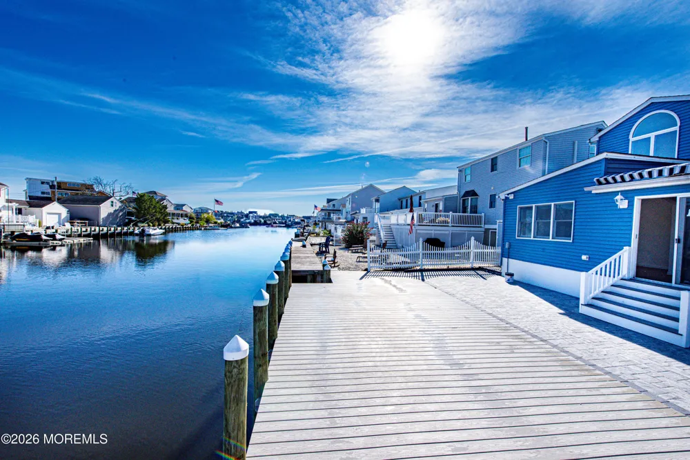 34 Frank Drive Manahawkin, NJ 08050