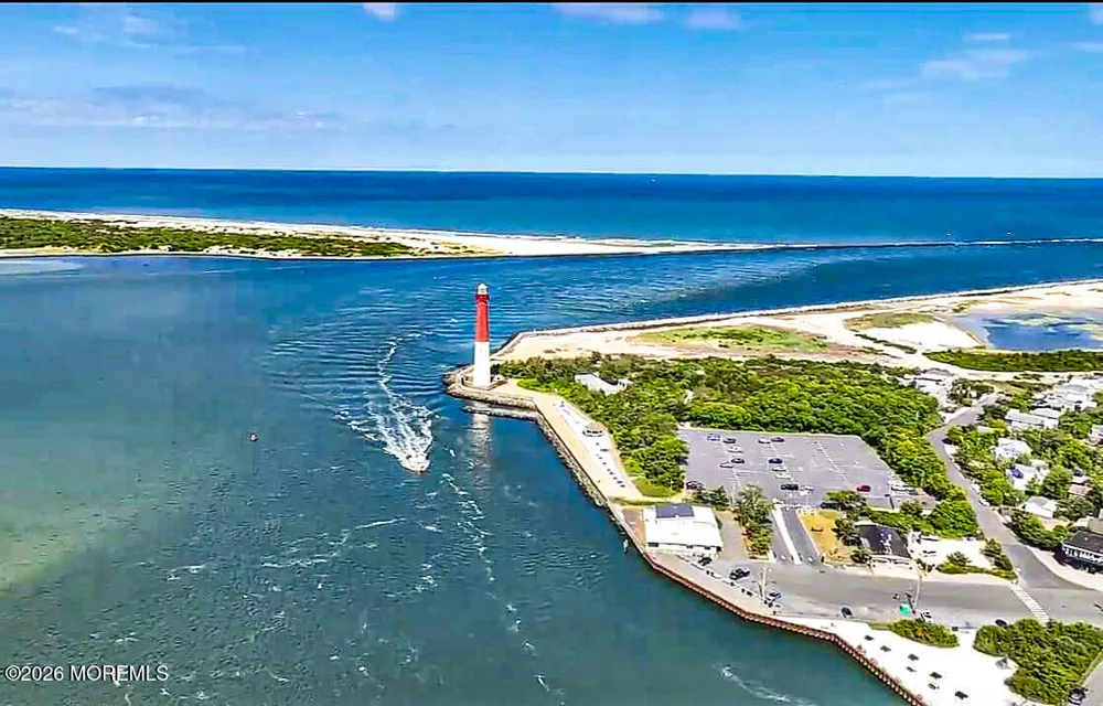 34 Frank Drive Manahawkin, NJ 08050