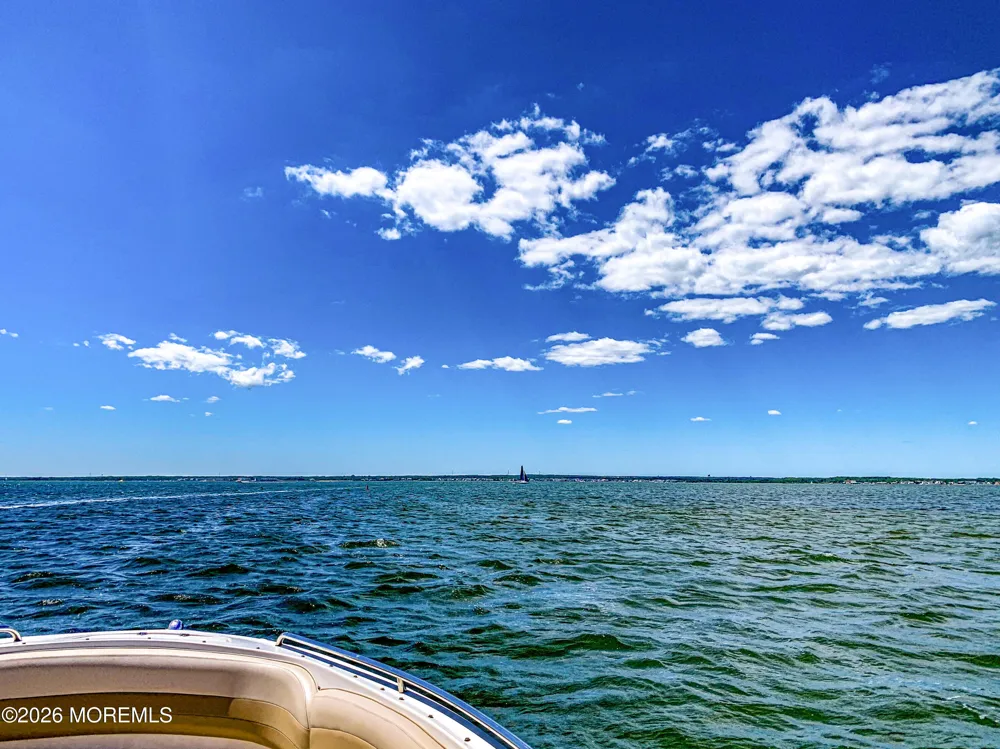 34 Frank Drive Manahawkin, NJ 08050