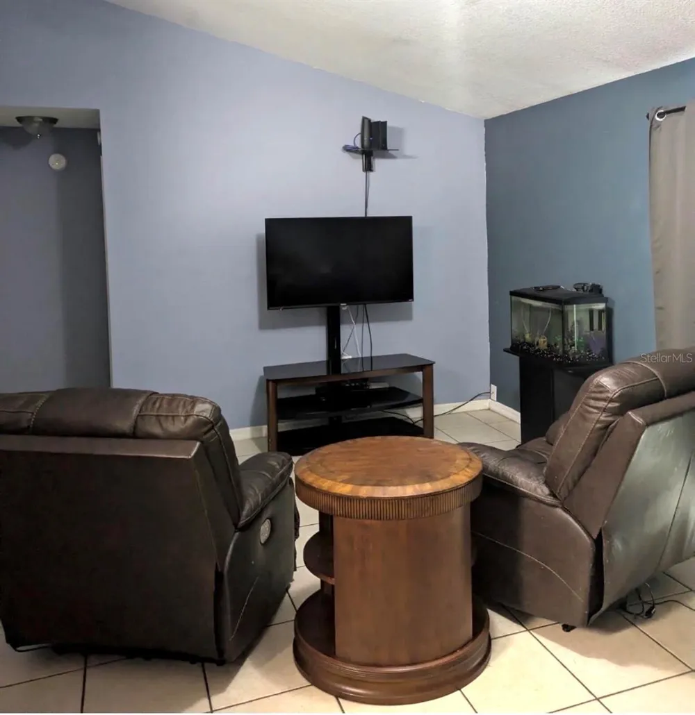 2861 FIFER DRIVE Deltona, FL 32738