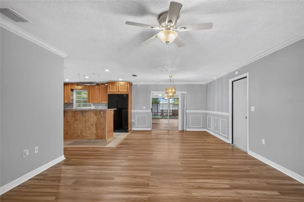 709 HEMLOCK LANE Lakeland, FL 33810