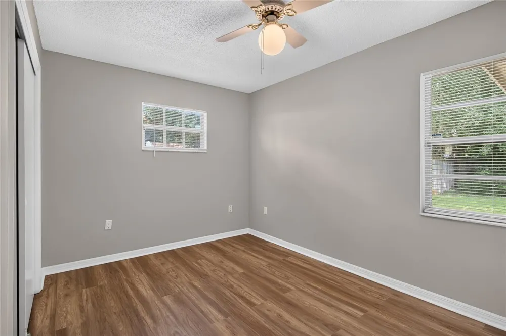 709 HEMLOCK LANE Lakeland, FL 33810