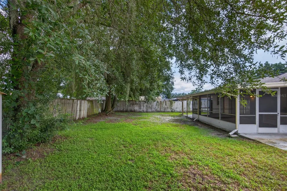 709 HEMLOCK LANE Lakeland, FL 33810