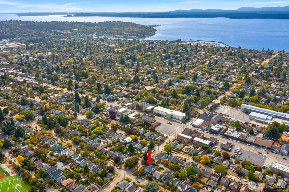 7705 23rd Avenue NW Seattle, WA 98117