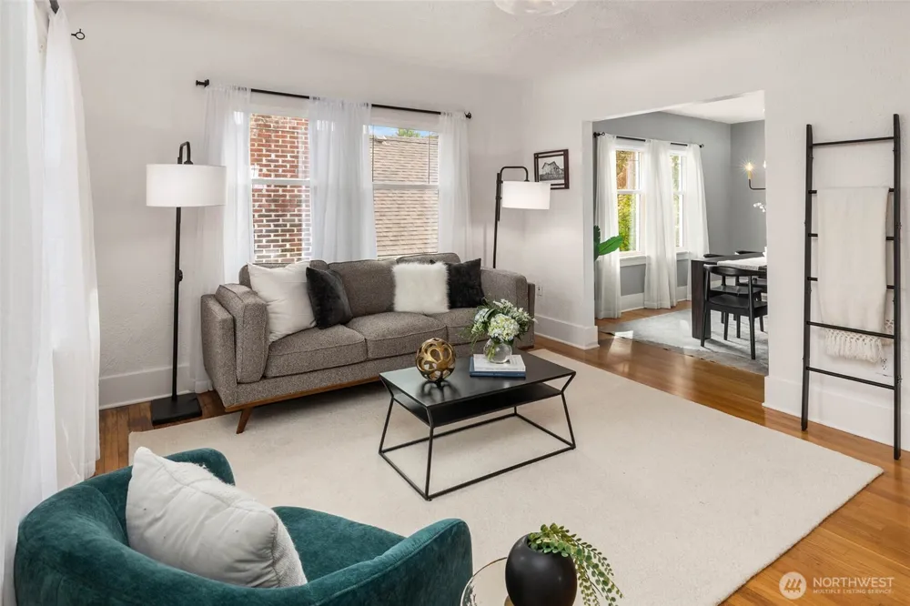 7705 23rd Avenue NW Seattle, WA 98117