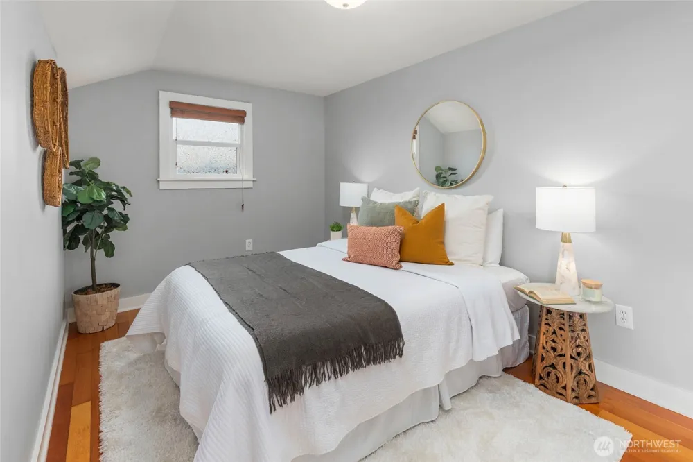 7705 23rd Avenue NW Seattle, WA 98117