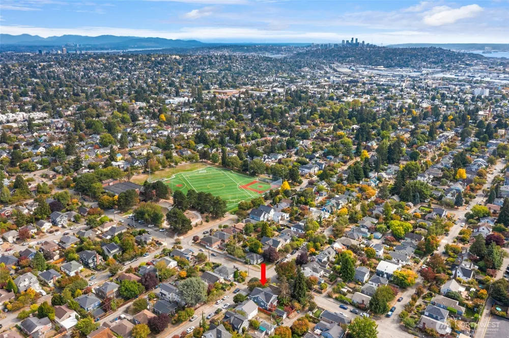 7705 23rd Avenue NW Seattle, WA 98117