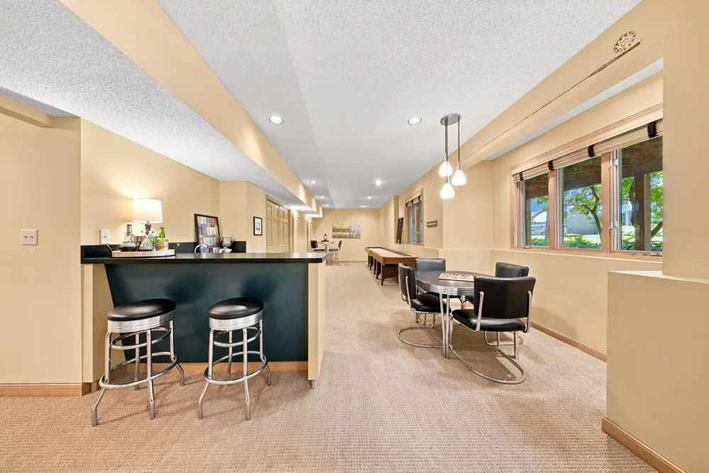 1444 Kings Wood Lane Eagan, MN 55122