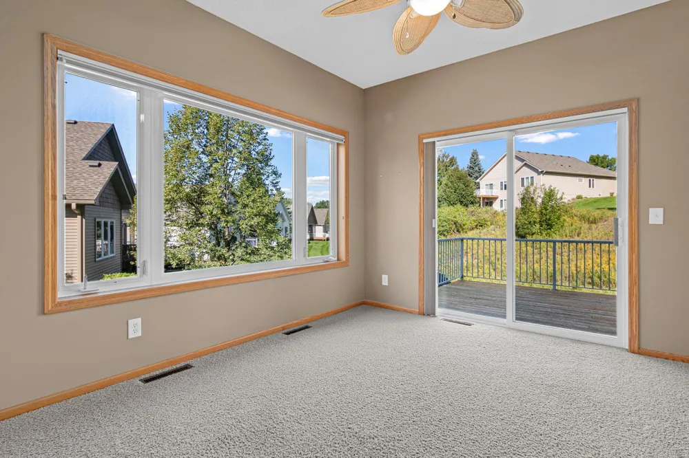 19132 Inndale Drive Lakeville, MN 55044