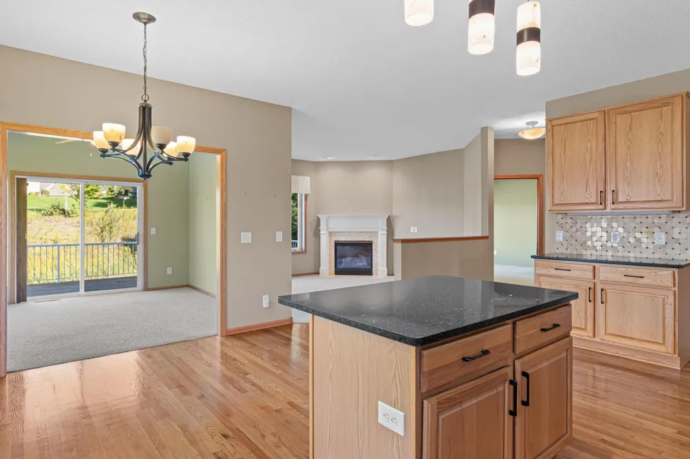 19132 Inndale Drive Lakeville, MN 55044