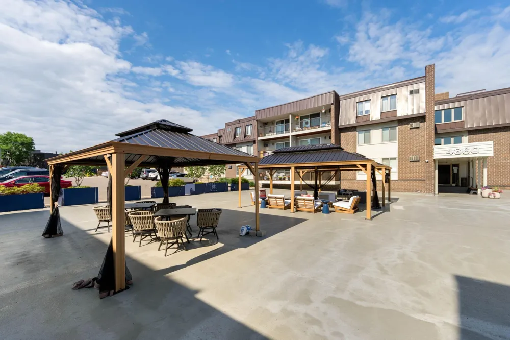 4820 Park Commons Drive #235 Saint Louis Park, MN 55416