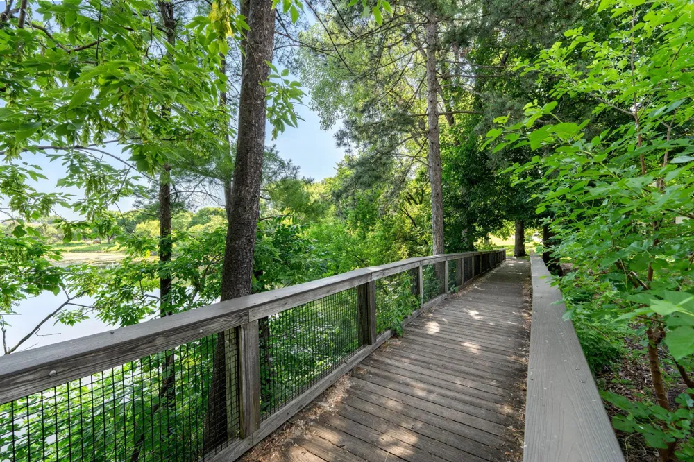 4820 Park Commons Drive #235 Saint Louis Park, MN 55416