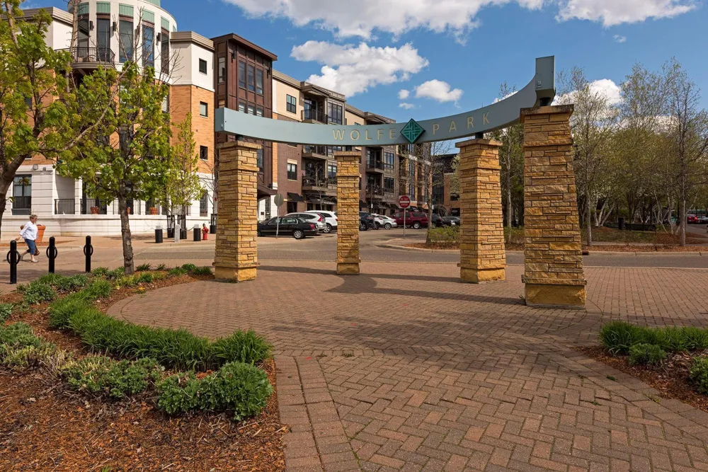 4820 Park Commons Drive #235 Saint Louis Park, MN 55416
