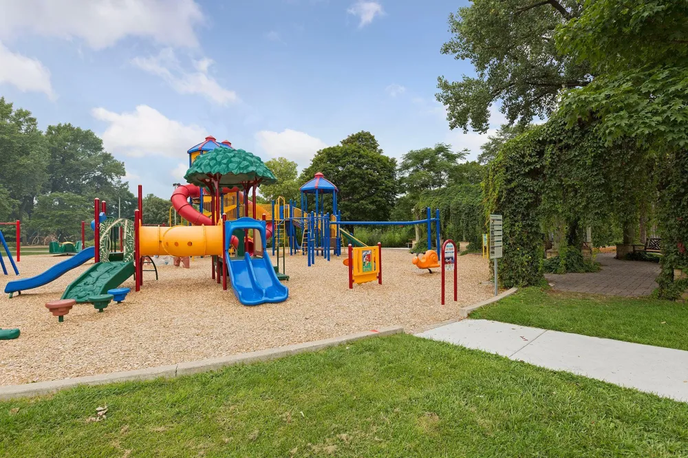 4820 Park Commons Drive #235 Saint Louis Park, MN 55416