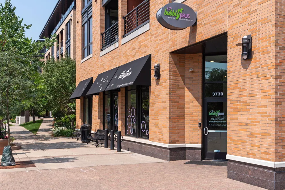 4820 Park Commons Drive #235 Saint Louis Park, MN 55416