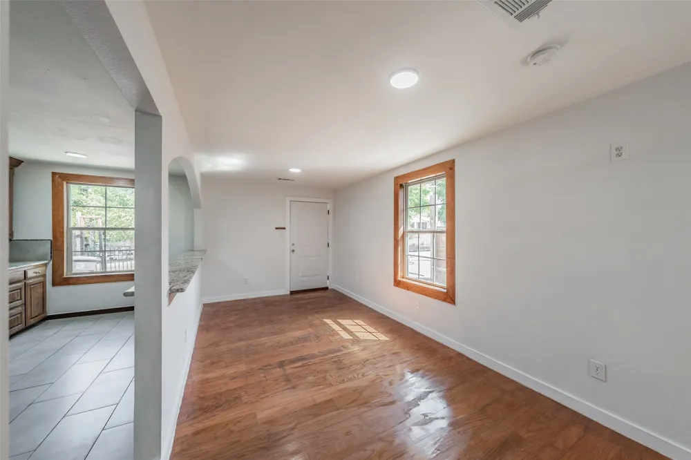 1603 Whitaker Avenue Dallas, TX 75216