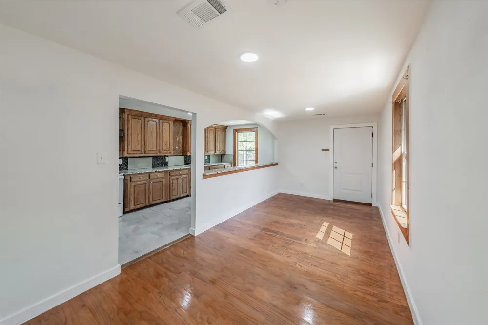 1603 Whitaker Avenue Dallas, TX 75216