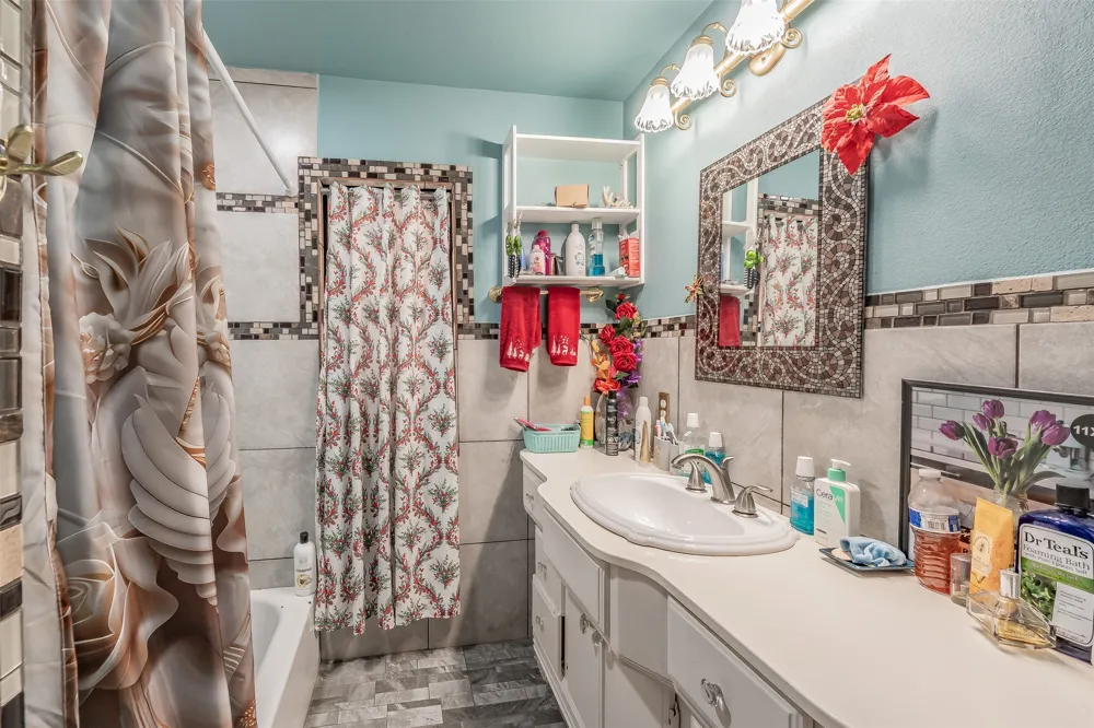 1603 Whitaker Avenue Dallas, TX 75216