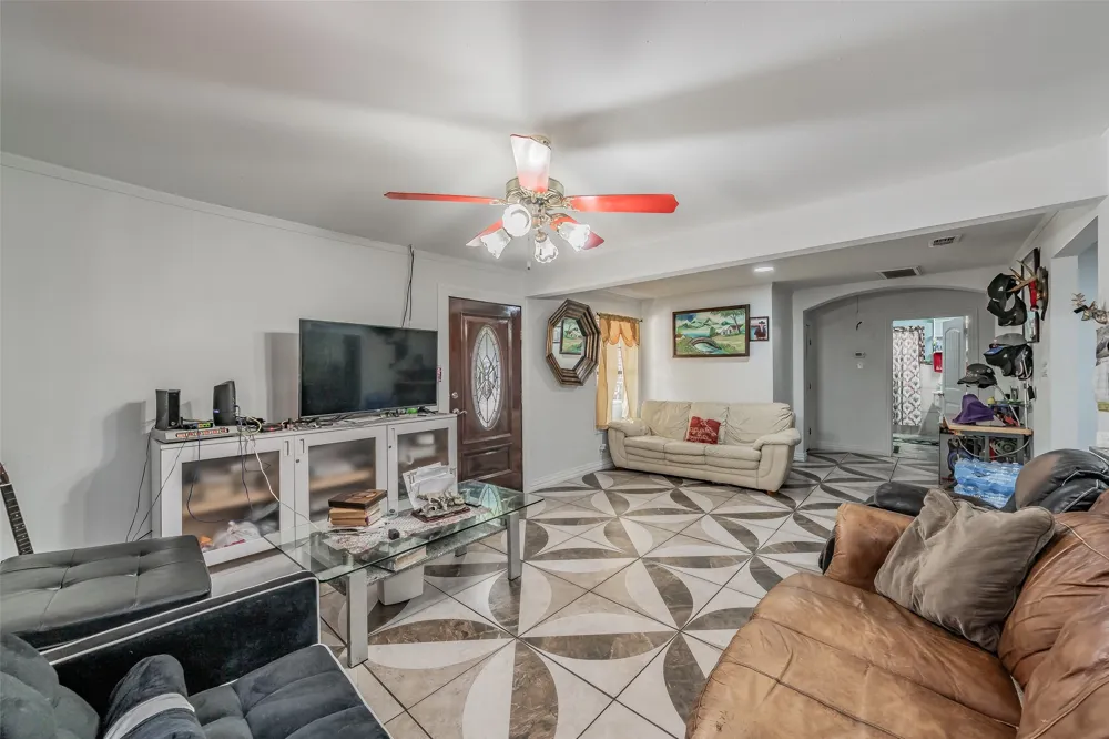 1603 Whitaker Avenue Dallas, TX 75216