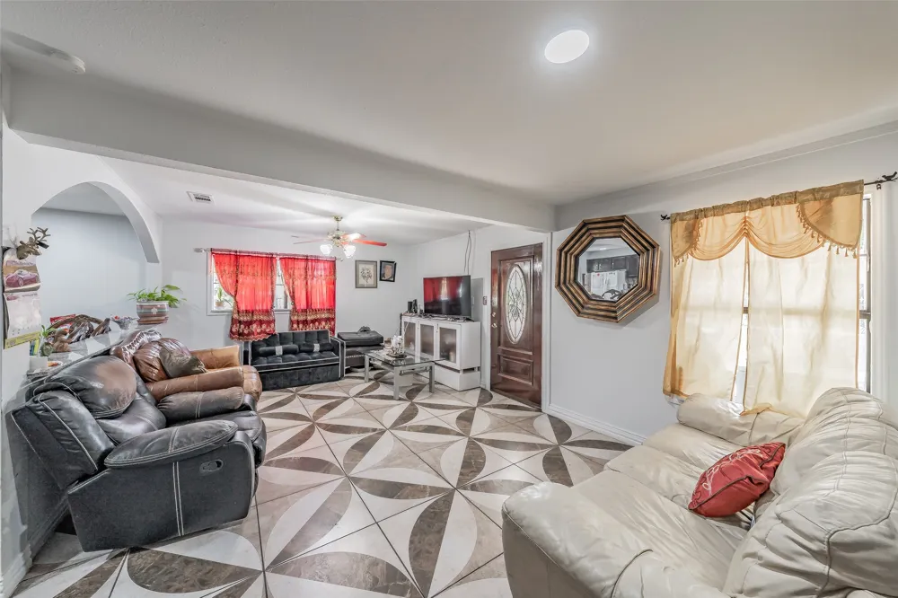1603 Whitaker Avenue Dallas, TX 75216
