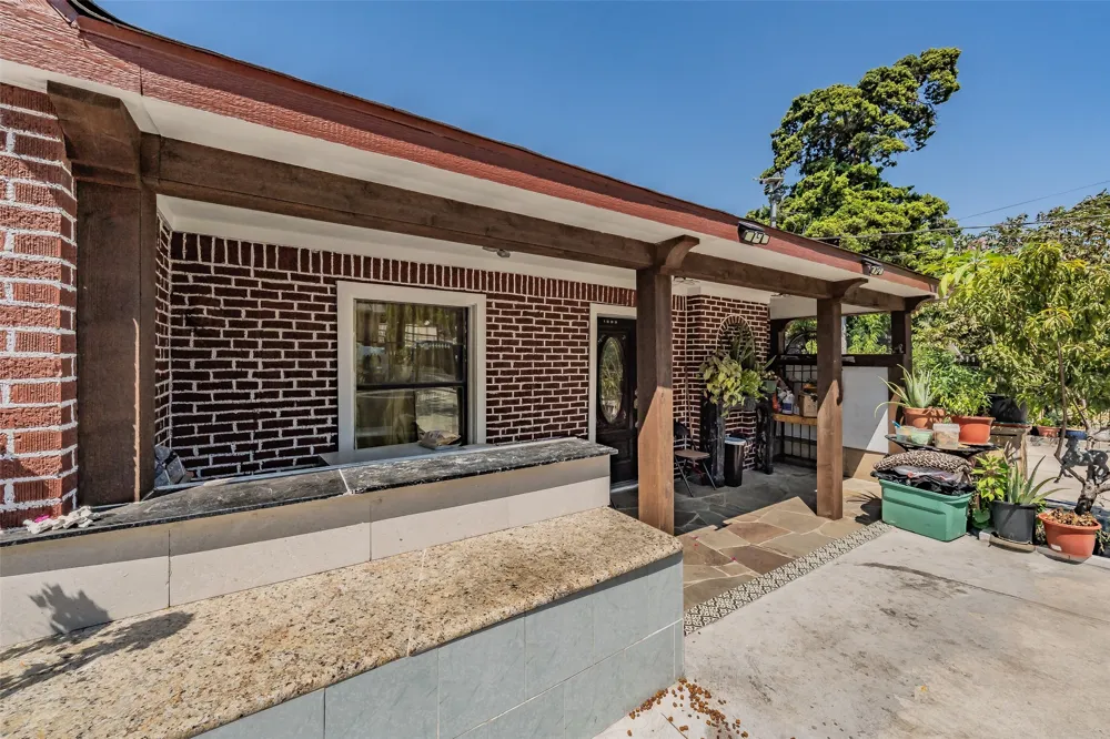1603 Whitaker Avenue Dallas, TX 75216