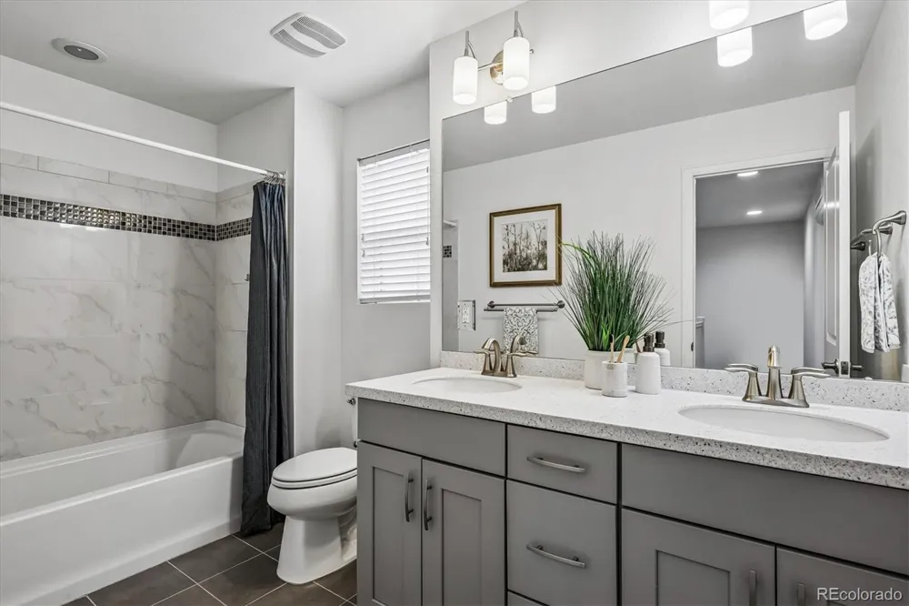 5167 Clinton Street Denver, CO 80238