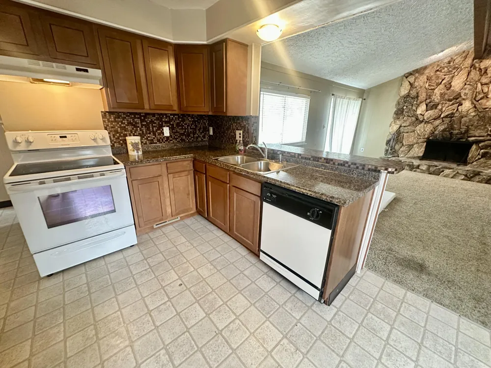 33829 Yuma Street Westland City, MI 48185