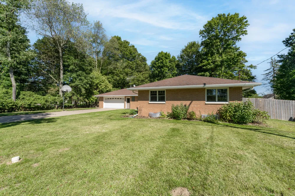 5185 S 11th Street S Texas Charter Township, MI 49009