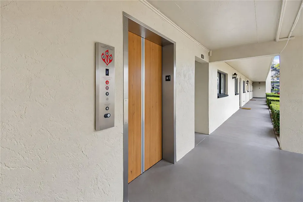 2440 WINDING CREEK BOULEVARD #307 Clearwater, FL 33761