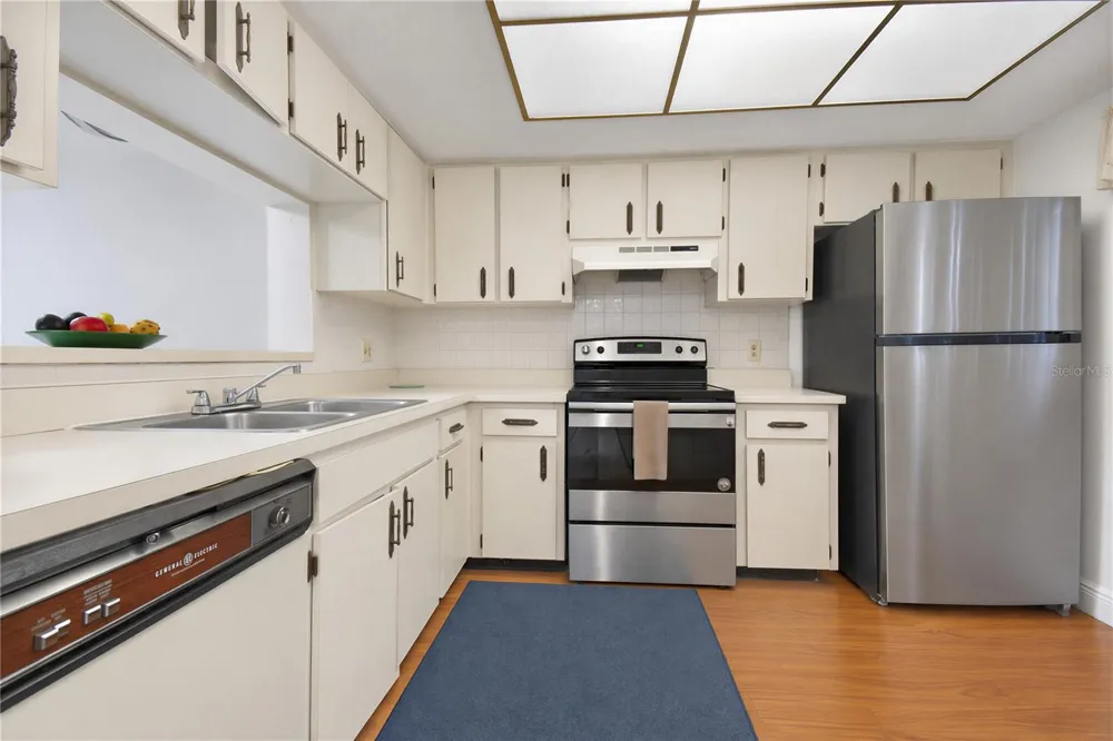 2440 WINDING CREEK BOULEVARD #307 Clearwater, FL 33761