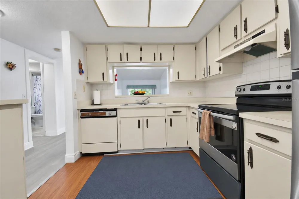 2440 WINDING CREEK BOULEVARD #307 Clearwater, FL 33761