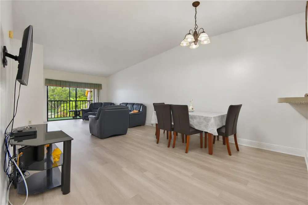 2440 WINDING CREEK BOULEVARD #307 Clearwater, FL 33761
