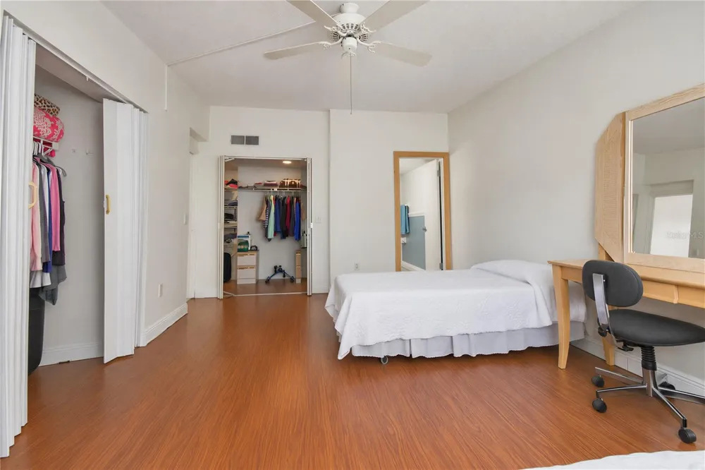 2440 WINDING CREEK BOULEVARD #307 Clearwater, FL 33761
